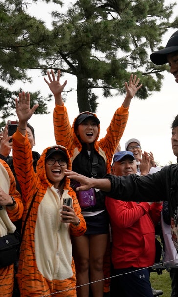 Tiger Woods 3-strokes ahead at Zozo Championship